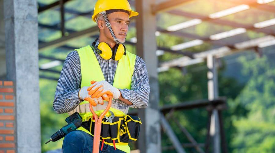 Professional gutter cleaning in Creola, AL